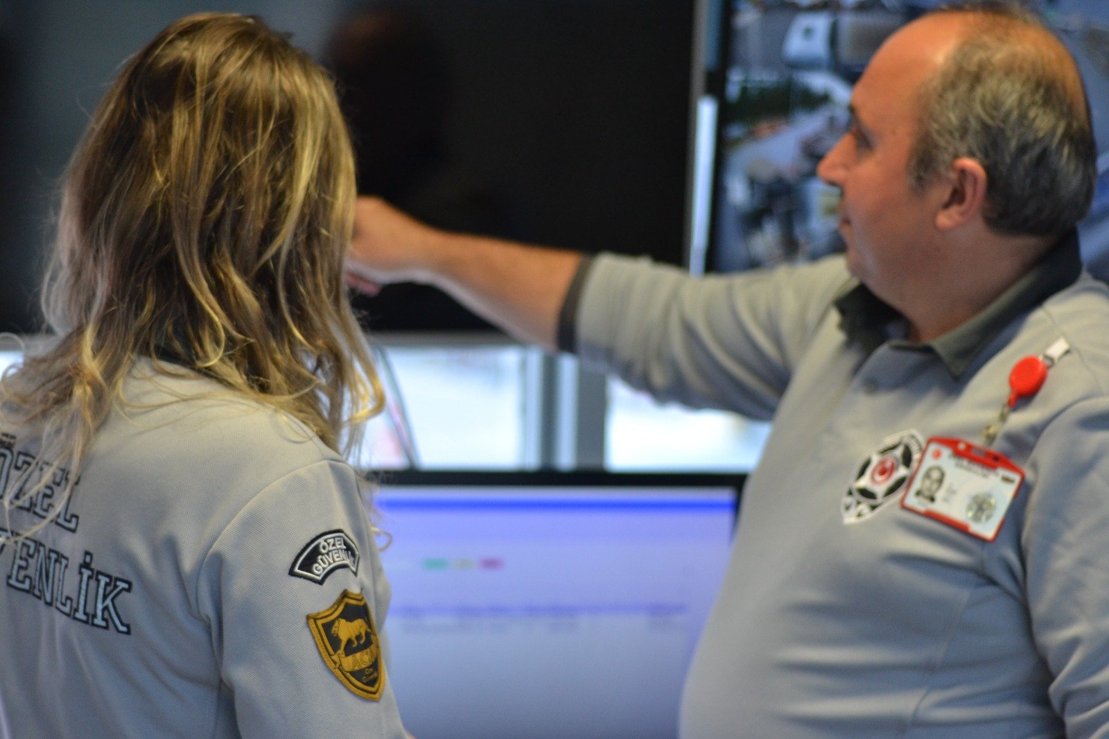 Güvenlik Görevlileri: Kurumların Koruyucuları